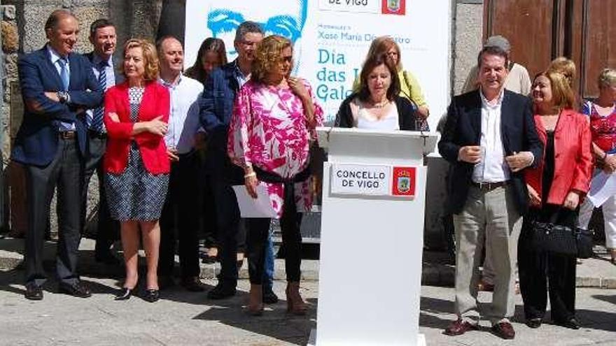 Los poemas de Díaz Castro reviven en la Praza da Constitución