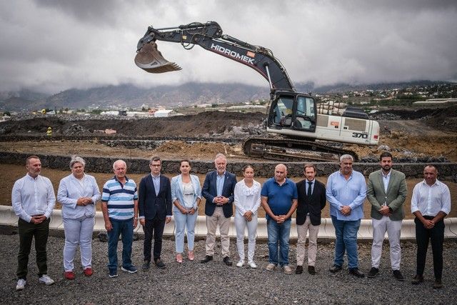 Inauguración carretera que atraviesa las coladas de La Palma "La puerta del futuro"