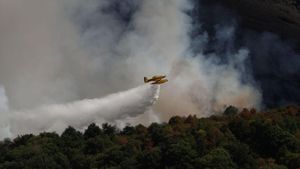 Els incendis baixen a 18, però vuit continuen amb flames molt virulentes