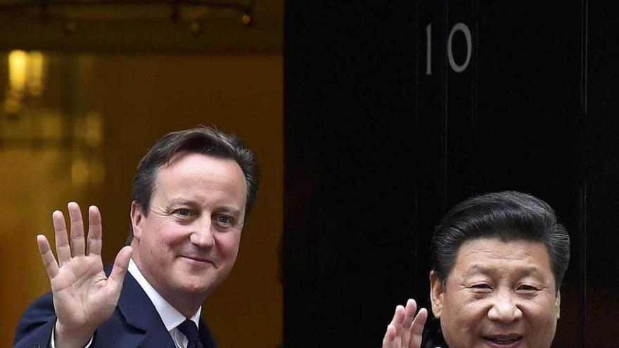 Xi Jinping, en el año 2015, junto al entonces primer ministro británico David Cameron.