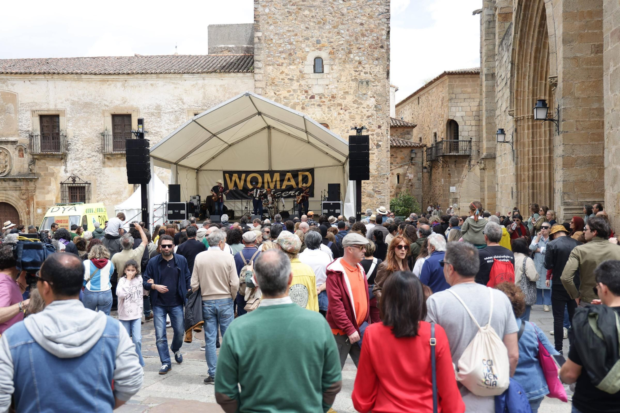 Las imágenes del concierto de Conjunto Santo Antonio, el primero de este sábado en Womad Cáceres