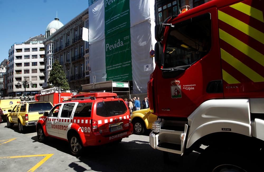 Homenaje al bombero fallecido en el incendio de Uría hace un año