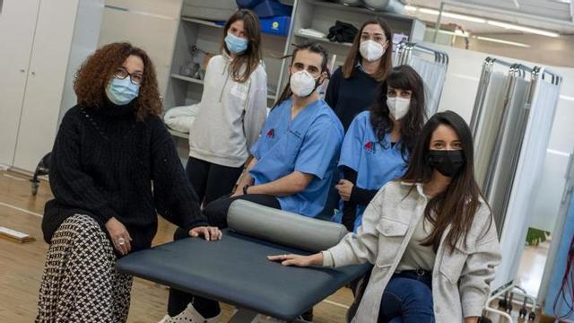 El equipo de AODEM
en las instalaciones
de la entidad. | // BRAIS LORENZO