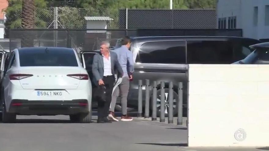 Javier Aguirre llega a la Ciudad Deportiva de Paterna