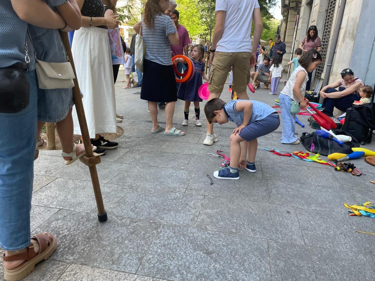 Diumenge de circ i música a la Rambla per les Festes de Primavera