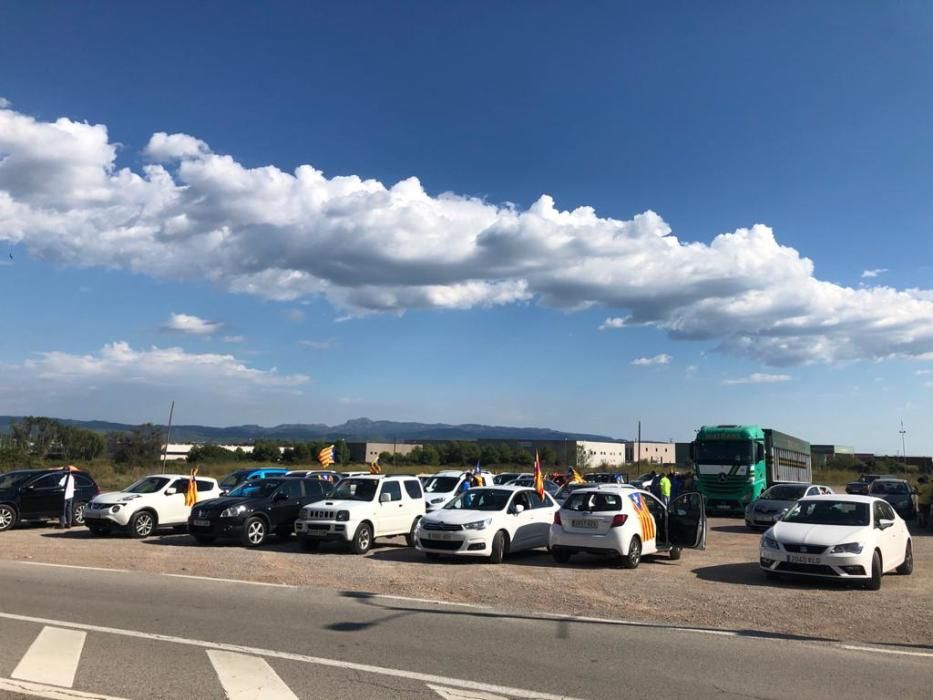 La rua de vehicles cap a Lledoners arrenca a Santpedor amb una cinquantena de cotxes