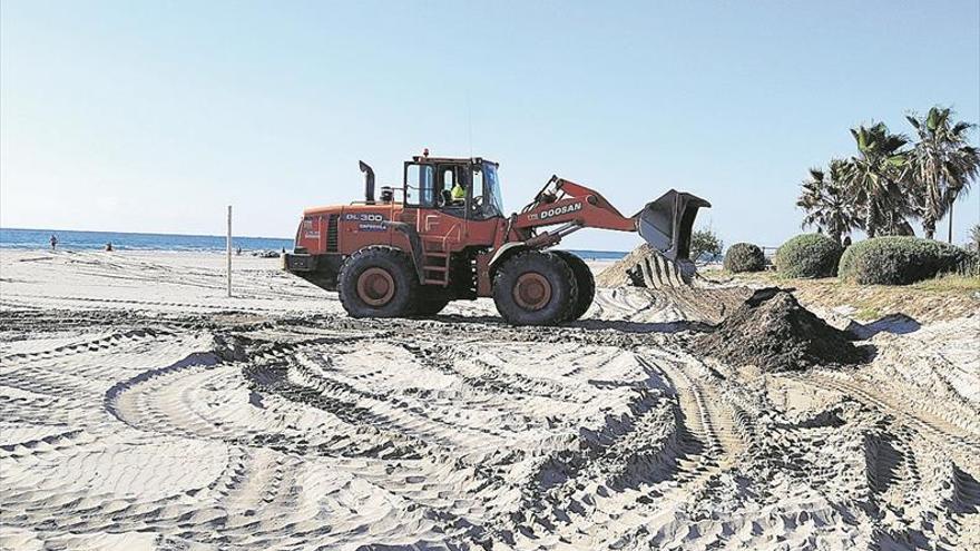 Los alcaldes, desbordados para tener a tiempo las playas seguras