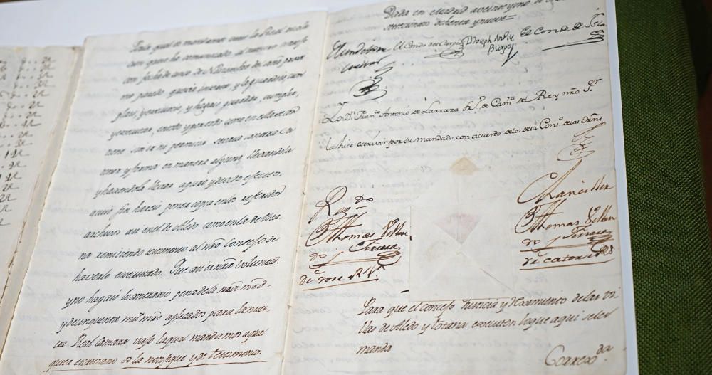 Recuperan 90 documentos históricos e imputan a 9 anticuarios por venderlos