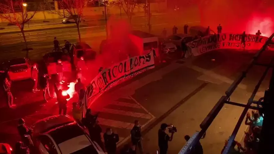 El espectacular recibimiento de Levante Fans antes de la semifinal de Copa