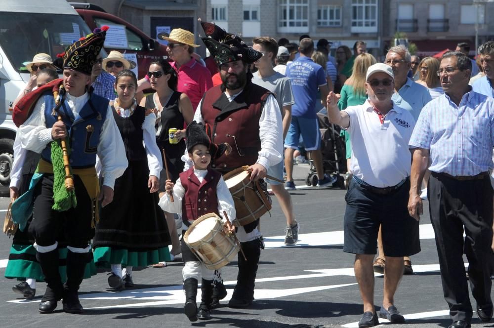 Multitudinaria procesión marítima para honrar a la patrona del mar y de los marineros