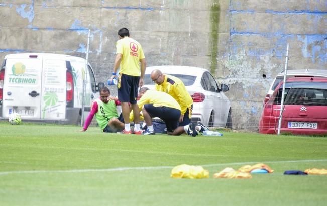 Entrenamiento de la UD Las Palmas en Barranco ...