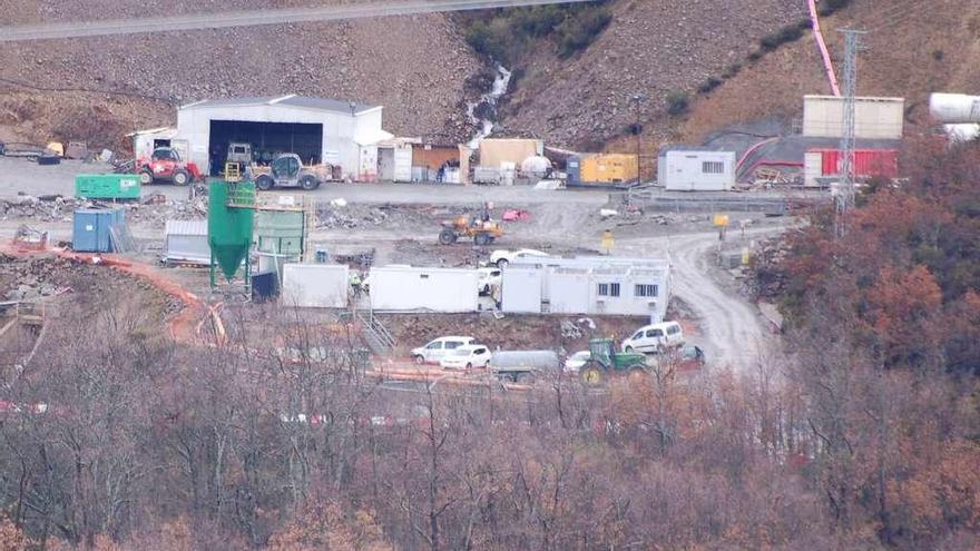 Zona donde se ubican las estaciones depuradoras junto al túnel de Requejo.