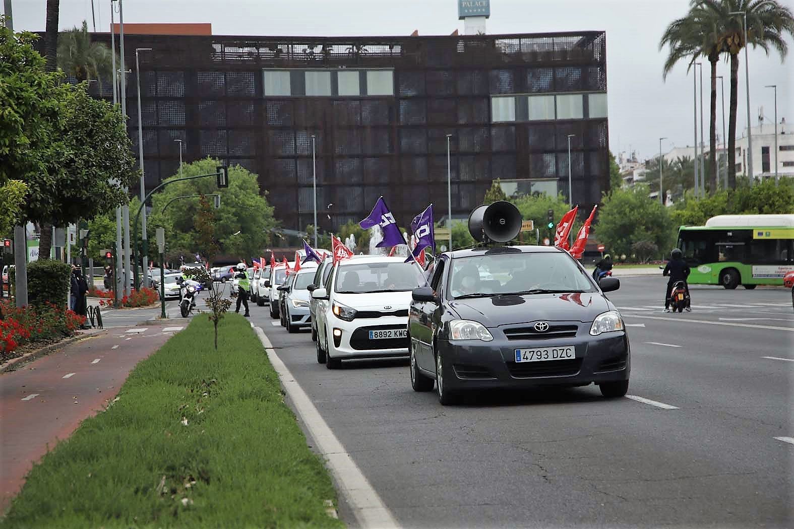 Caravana sindical para exigir al Gobierno que cumpla con sus compromisos