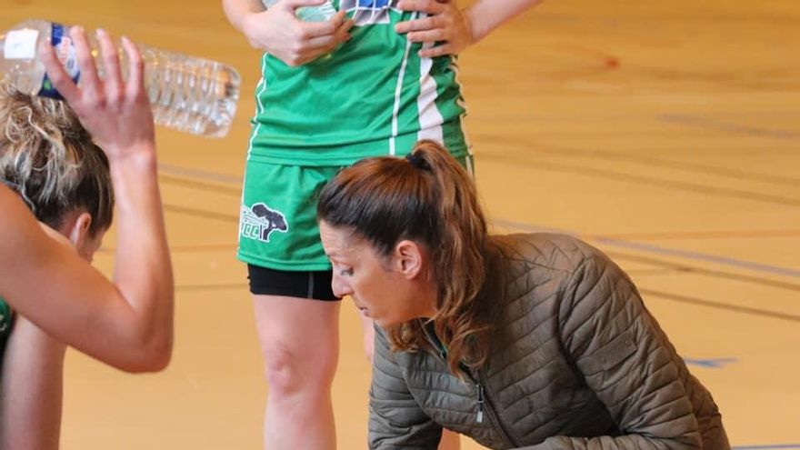 Marie-Pierre Uriarte, entrenadora ayudante del Casademont Zaragoza: “Estoy muy contenta de estar aquí”
