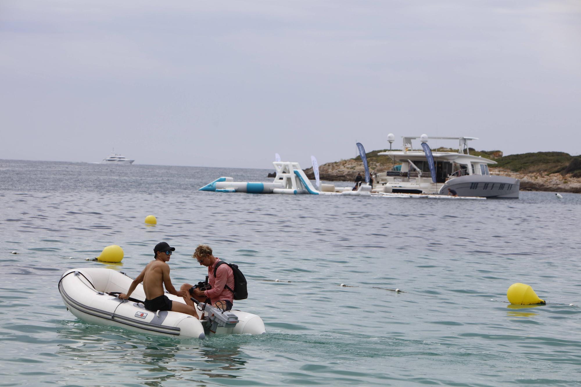 Mit dem E-Boot und dem elektrischen Surfbrett vor Mallorca unterwegs