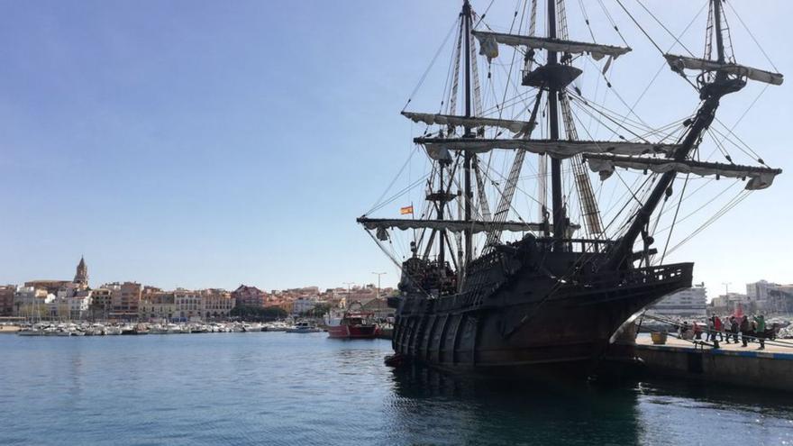 Comencen les visites als vaixells històrics del port de Palamós