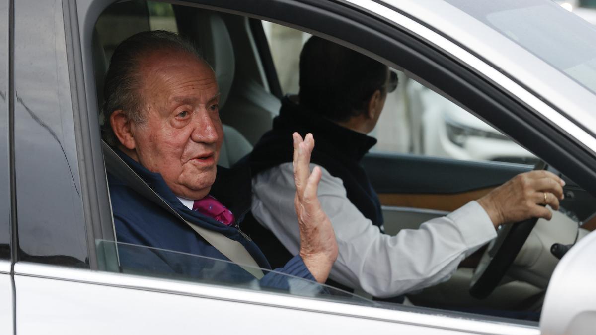 Juan Carlos I abandona Galicia y pone rumbo a Madrid
