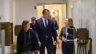 La diputación media con la familia para mantener en Aielo el Museo de Nino Bravo