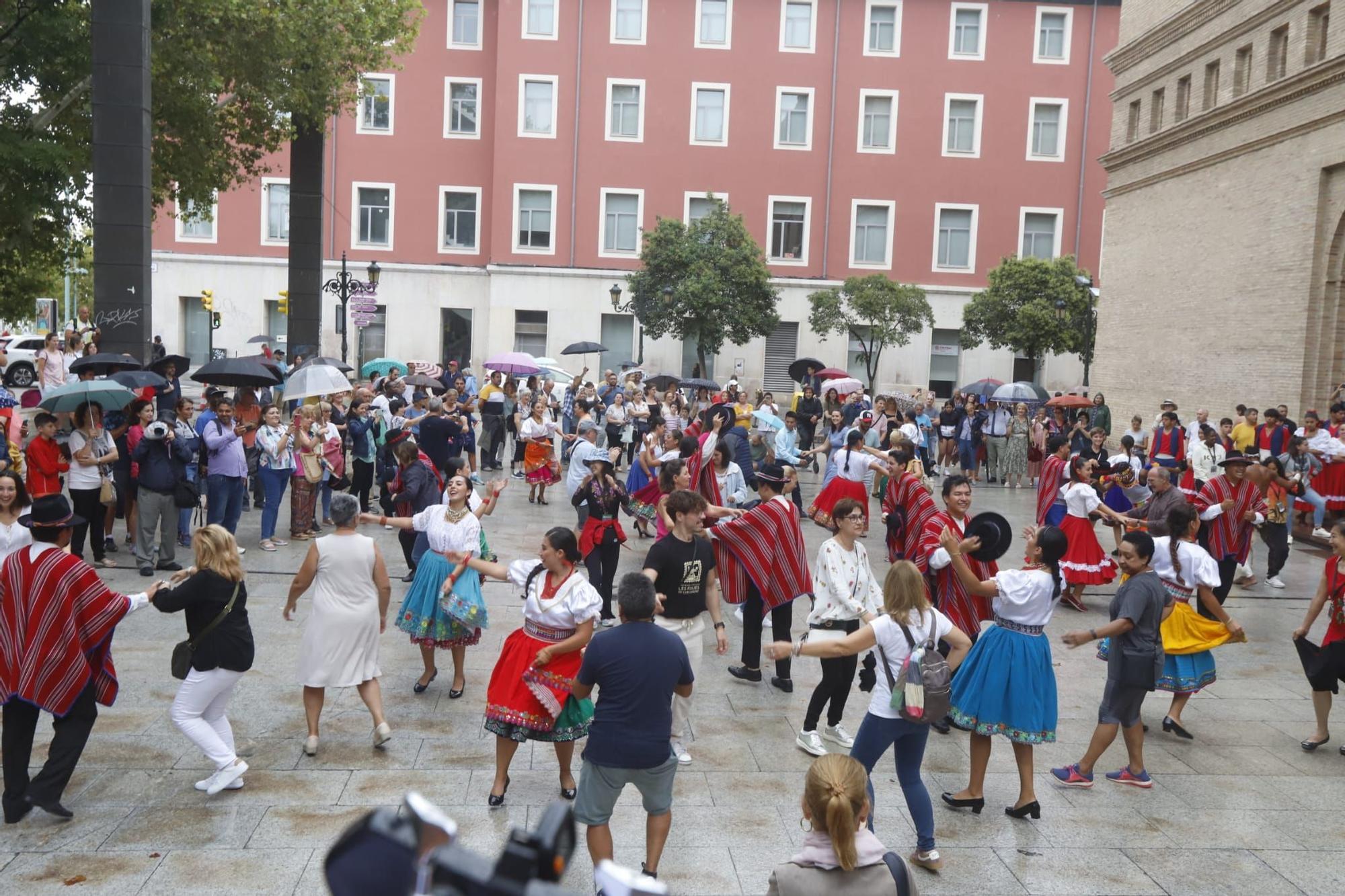 En imágenes | La lluvia no frustra (a medias) el taller bailes del mundo del festival Eifolk