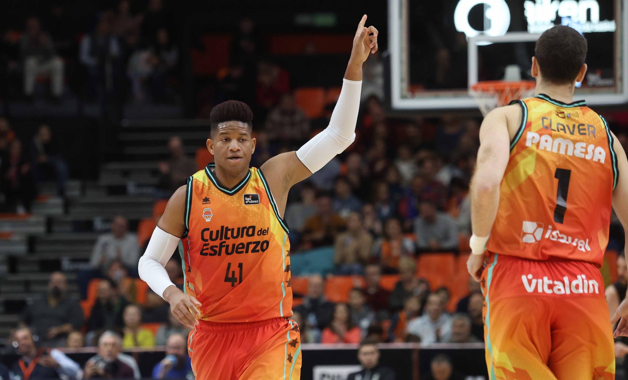 Las mejores imágenes del Valencia Basket - Girona Basketball