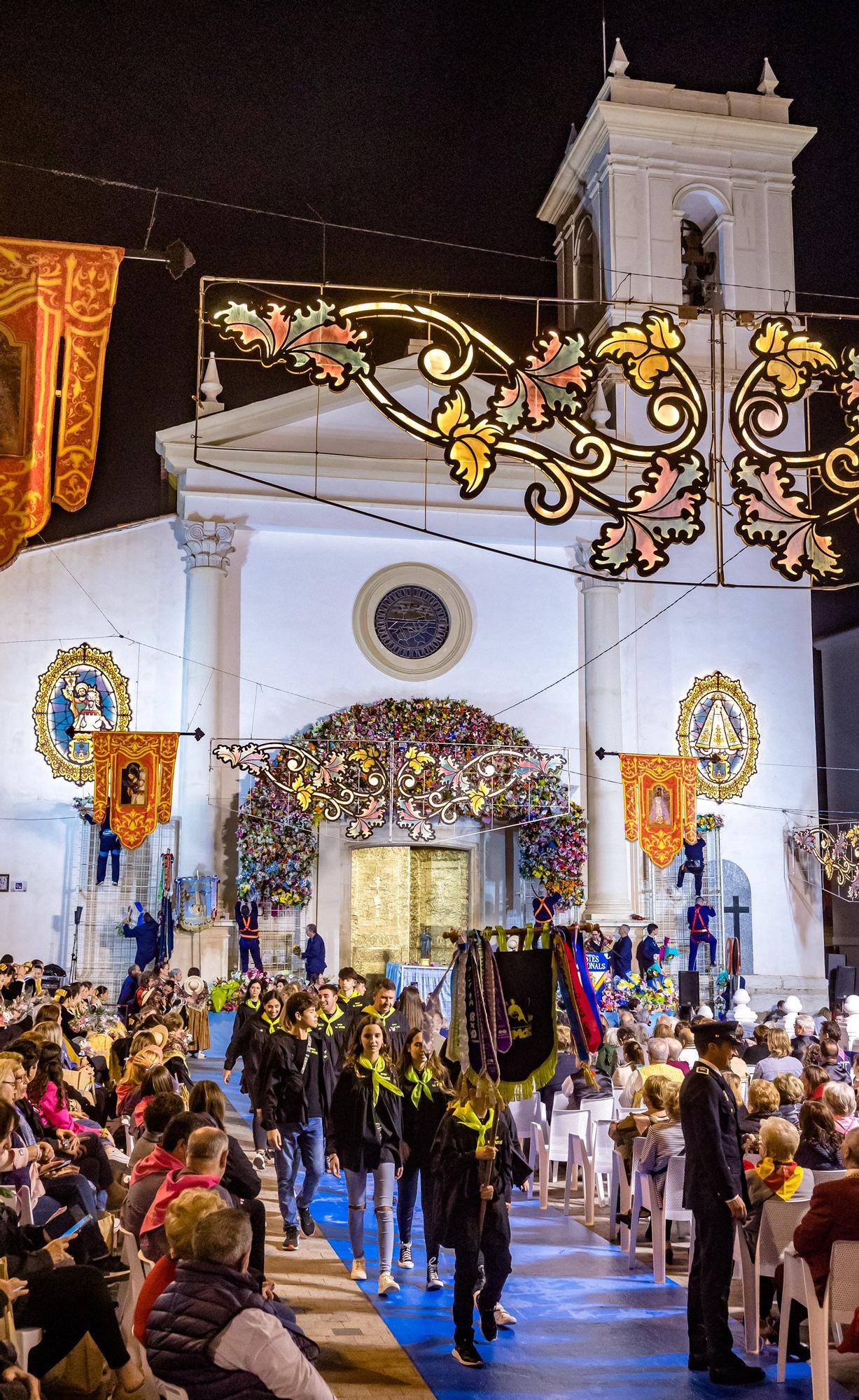 Representación del Hallazgo de la Virgen del Sufragio y Ofrenda de flores en Benidorm