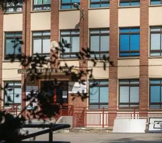 Desaparece un alumno del Arias Gonzalo durante el recreo: las familias, indignadas