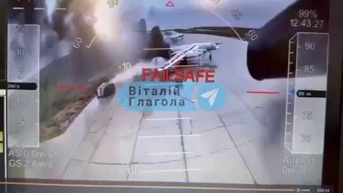Captura de pantalla de la grabación en la que se muestra la destrucción de aviones TU-95.