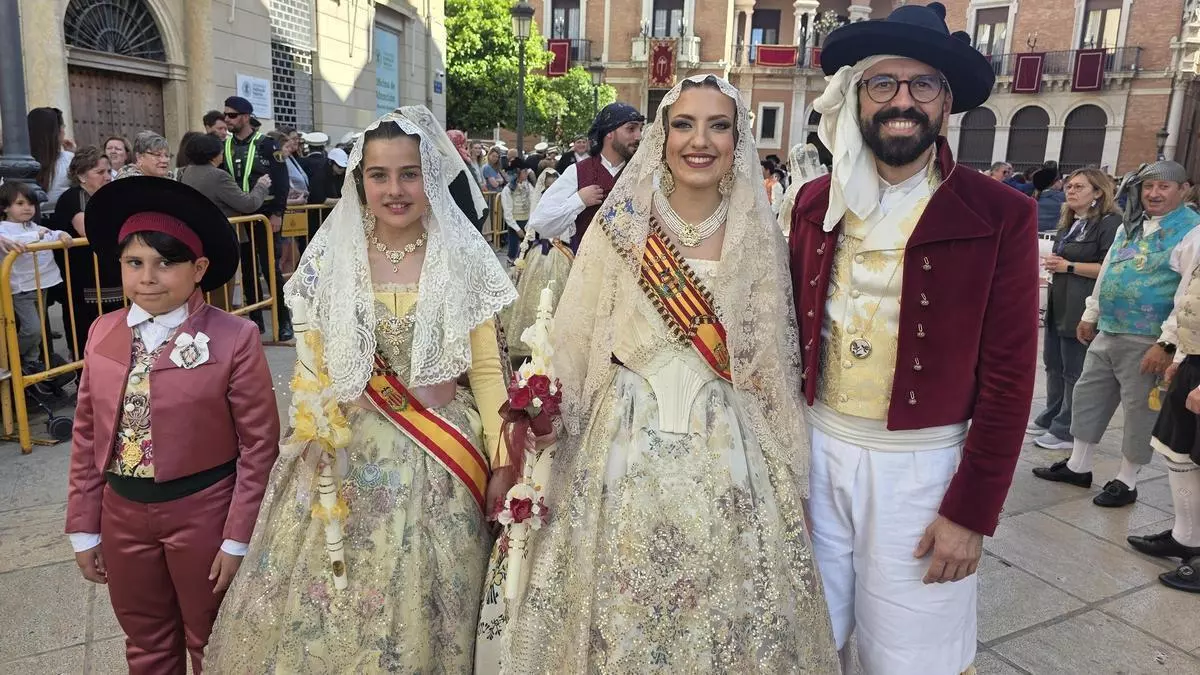 ¿Por qué desfilan las fallas en la Procesión de la Virgen? La culpa la tuvo el cielo