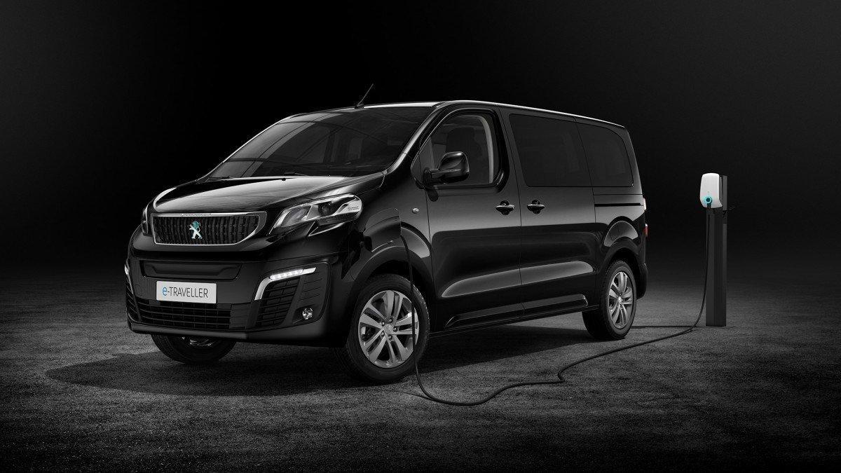 El nuevo Peugeot e-Traveller llega a España y estos son sus precios