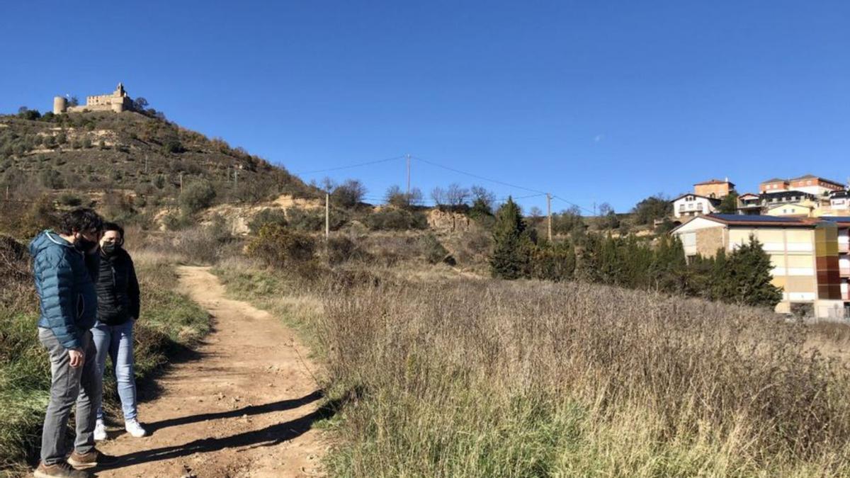 L’alcaldessa, Judit Gisbert, visita la zona on es farà l’obra | AJ. SOLSONA