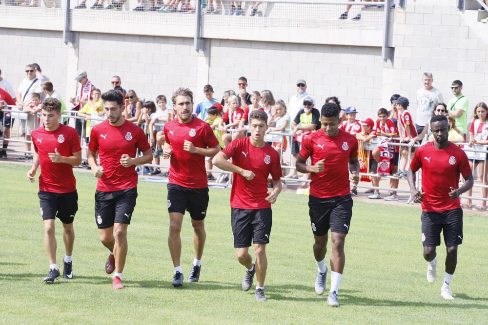 Entrenament de portes obertes del Girona FC a l'Escala