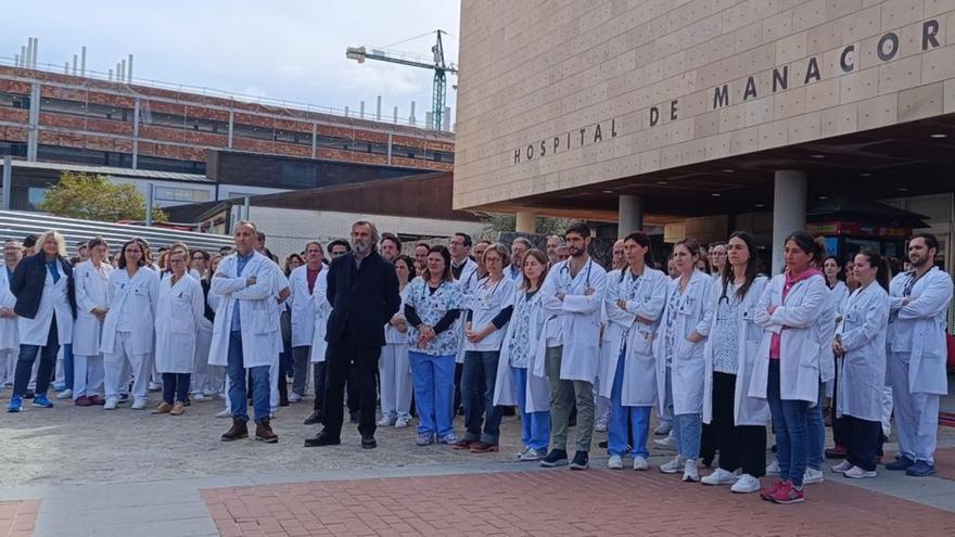 Protesta de los médicos del Hospital de Manacor. | BIEL CAPÓ