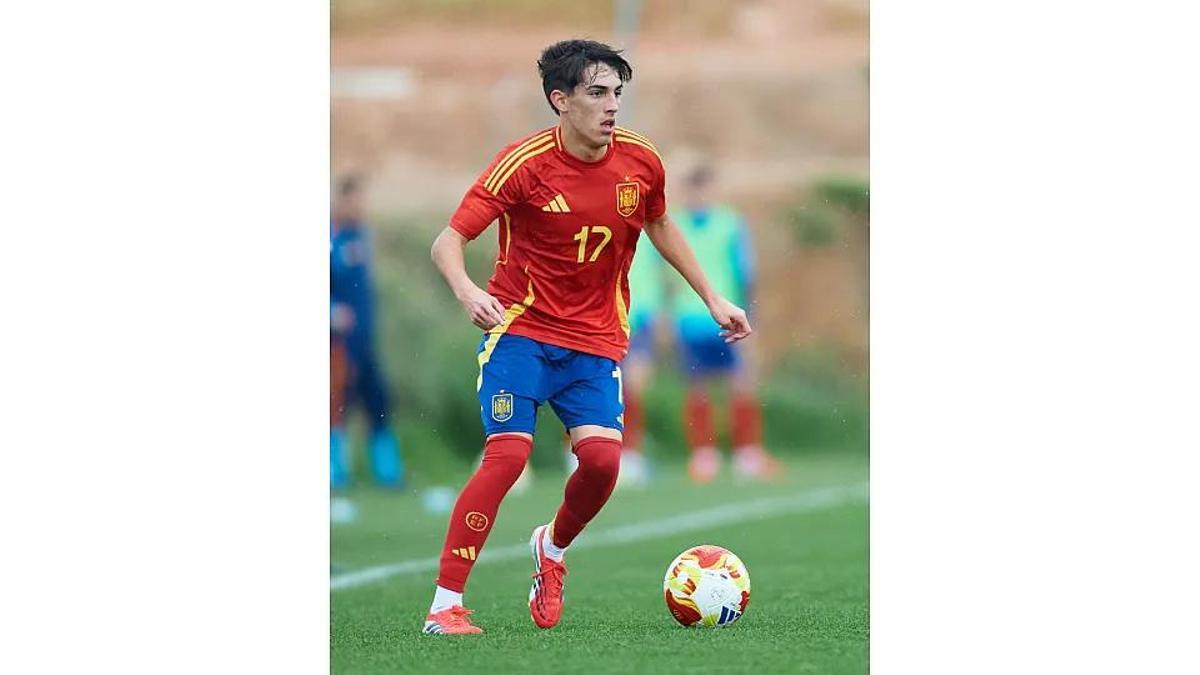 Raúl Lema, jugador del Deportivo, con la selección sub 16