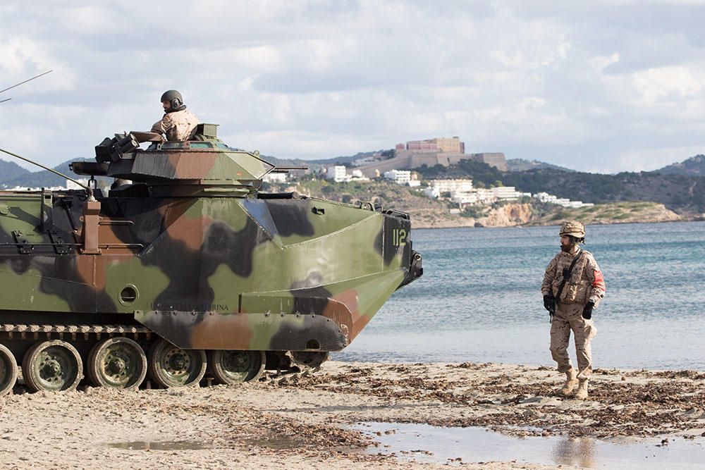 La Infantería de Marina toma Ibiza