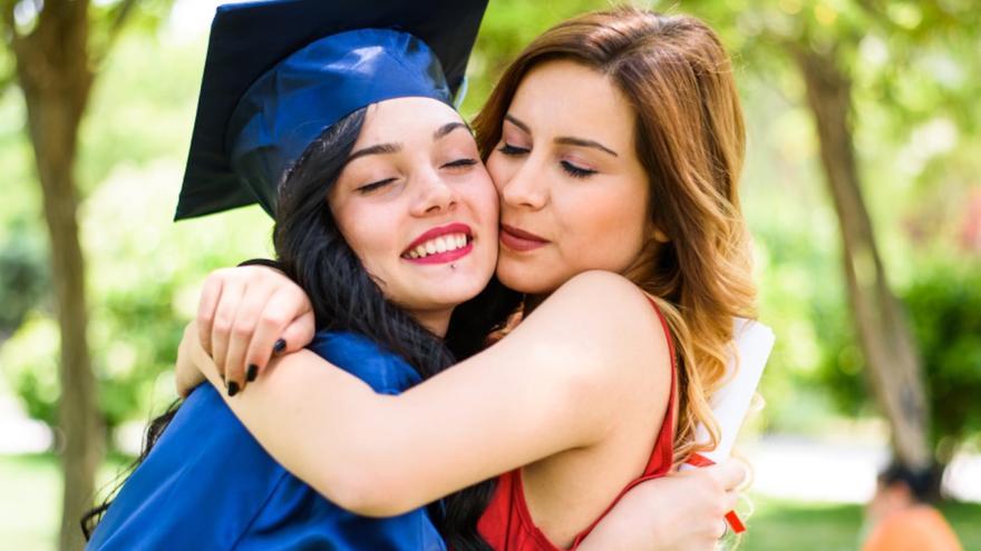 Vestidos perfectos para la graduación por menos de 40 euros