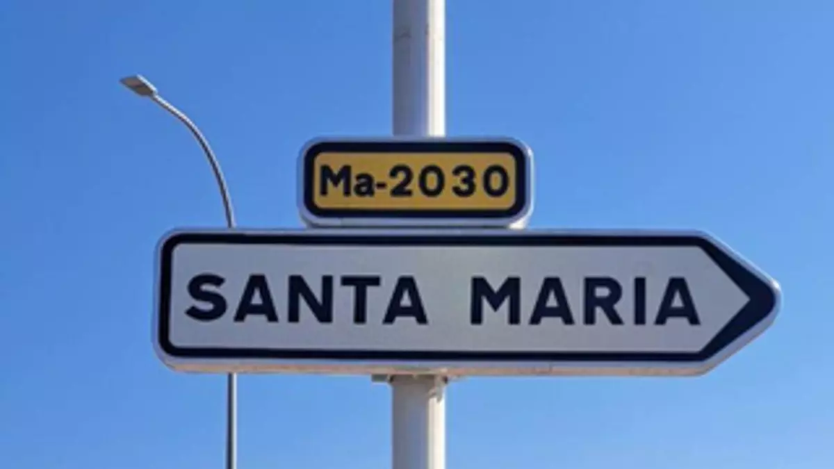 Carreteras rectifica y cambia la señal de Santa Maria tras las críticas por "castellanizar" los topónimos