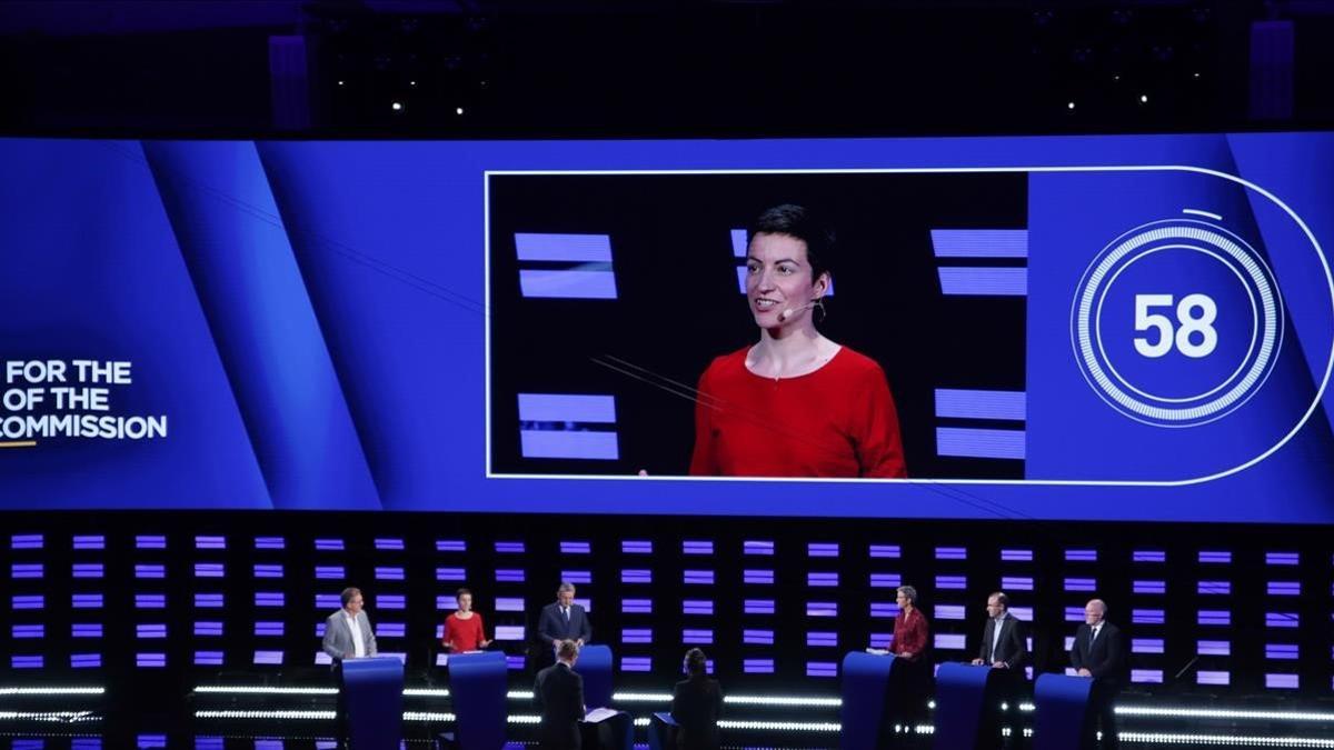 Los seis candidatos a presidir la Comisión Europea, durante el debate celebrado en Bruselas el 15 de mayo del 2019. En la pantalla, la alemana Ska Keller, del Partido Verde Europeo.