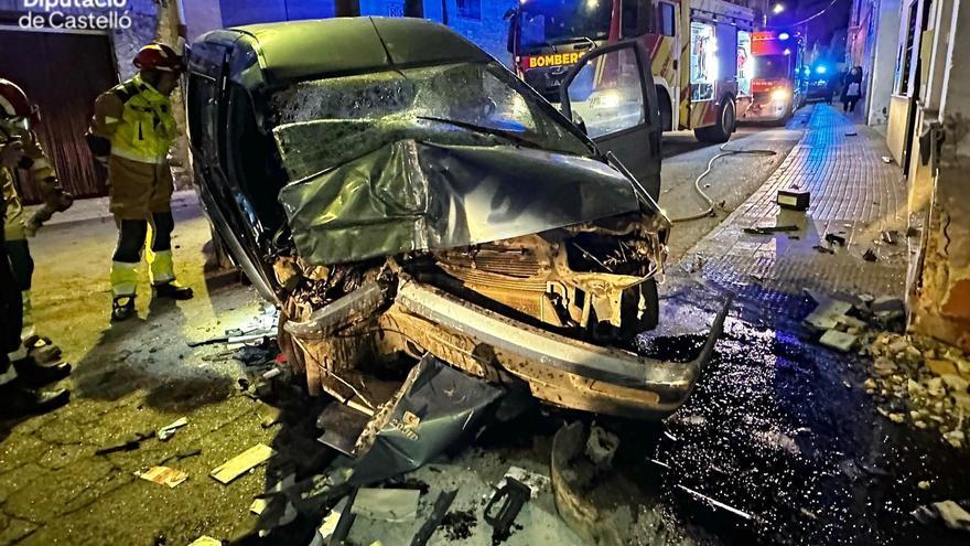 Dos personas mueren y tres resultan heridas en un accidente en Jérica