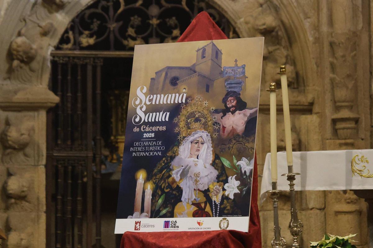 Fotogalería | Así se ha desarrollado la presentación del cartel de la Semana Santa de Cáceres