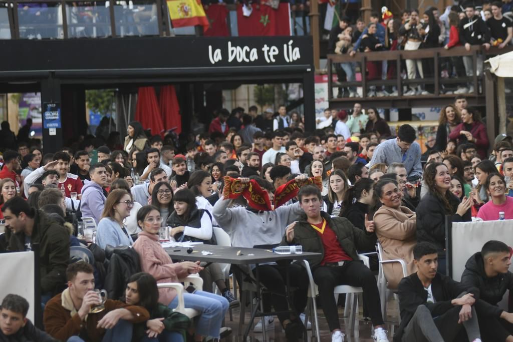 El Zig Zag, abarrotado para seguir el partido de España - Marruecos este martes