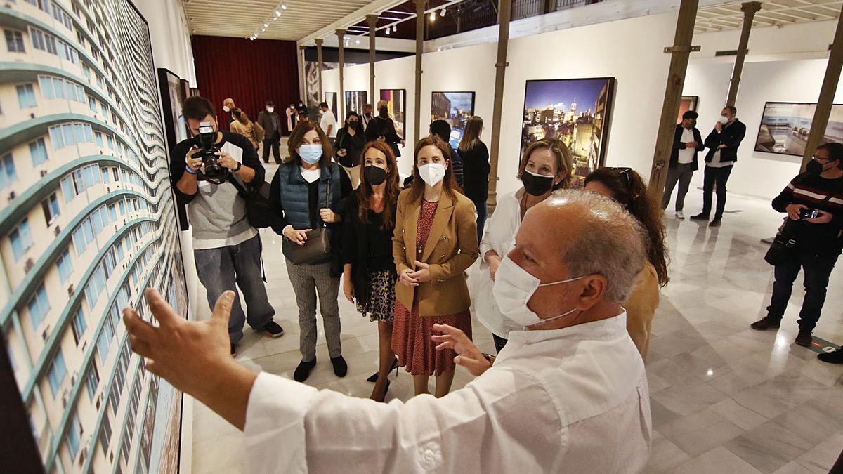 Un momento de la exposición ‘Closer’, de José María Mellado, en el Teatro Cómico Principal.