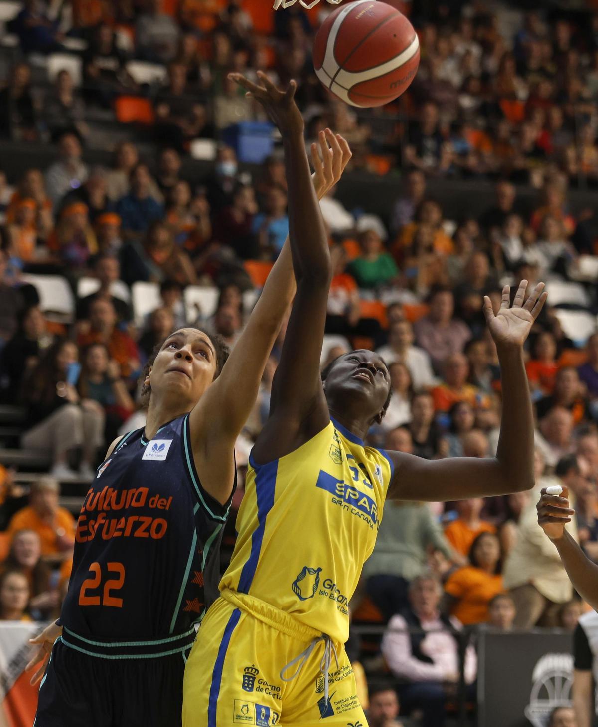 Valencia BC - Spar Gran Canaria de Liga Femenina Endesa de baloncesto Valencia BC - Spar Gran Canaria de Liga Femenina Endesa de baloncesto