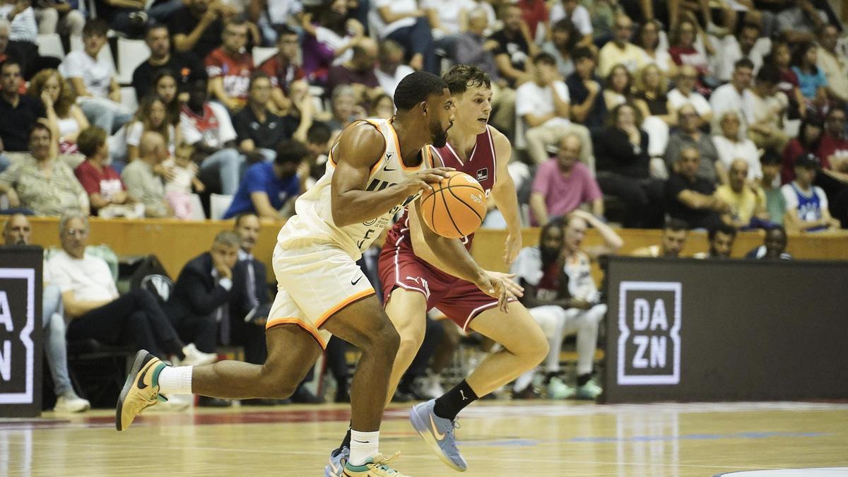 Hollanders durant el Girona-UCAM Múrcia l’octubre passat.