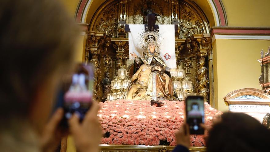 En imágenes | Procesiones del Sábado Santo en Zaragoza