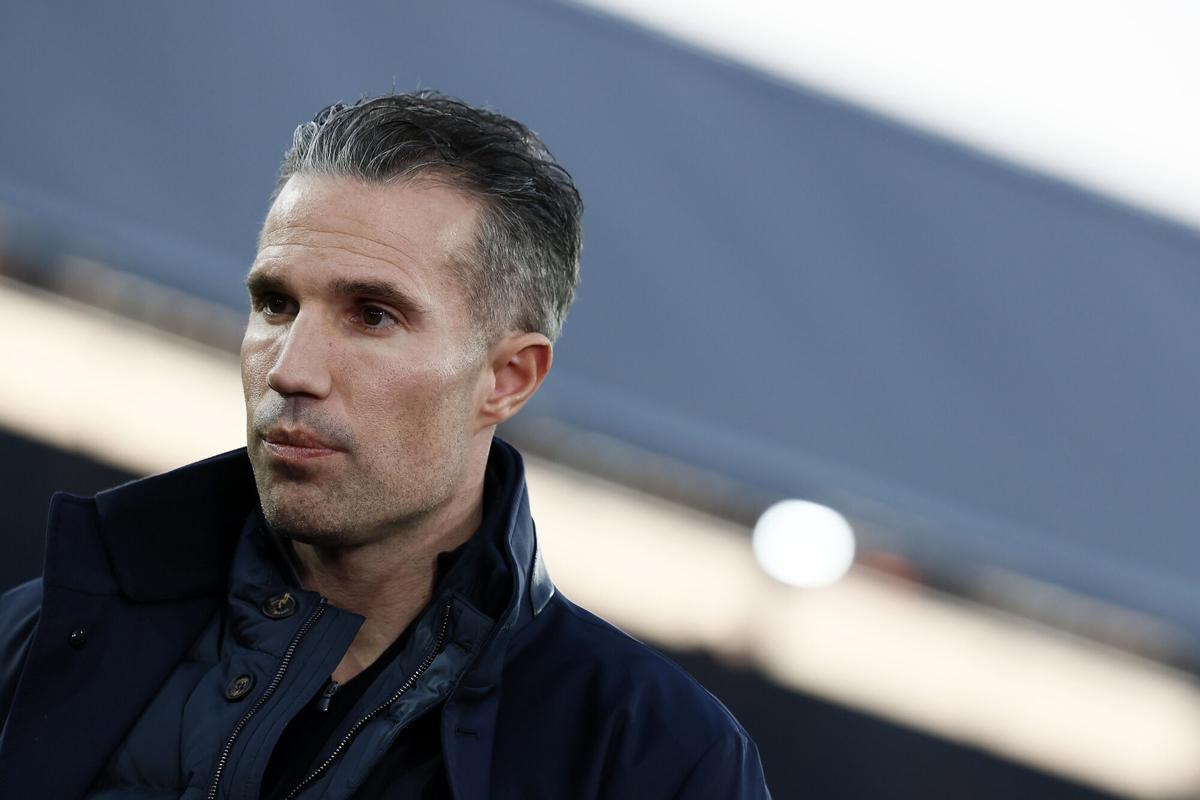 Robin van Persie, entrenador del Feyenoord.