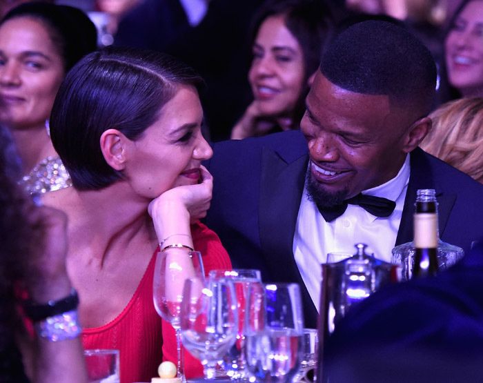 La mirada cómplice de Katie Holmes y Jamie Foxx en la pre fiesta de los Premios Grammy