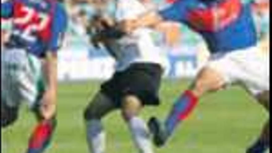 Raúl Martín 

y Mario durante un lance de juego en Salamanca