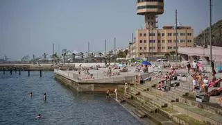 Operativo policial de verano: dos agentes en Los Charcos y cinco en la calle de El Castillo