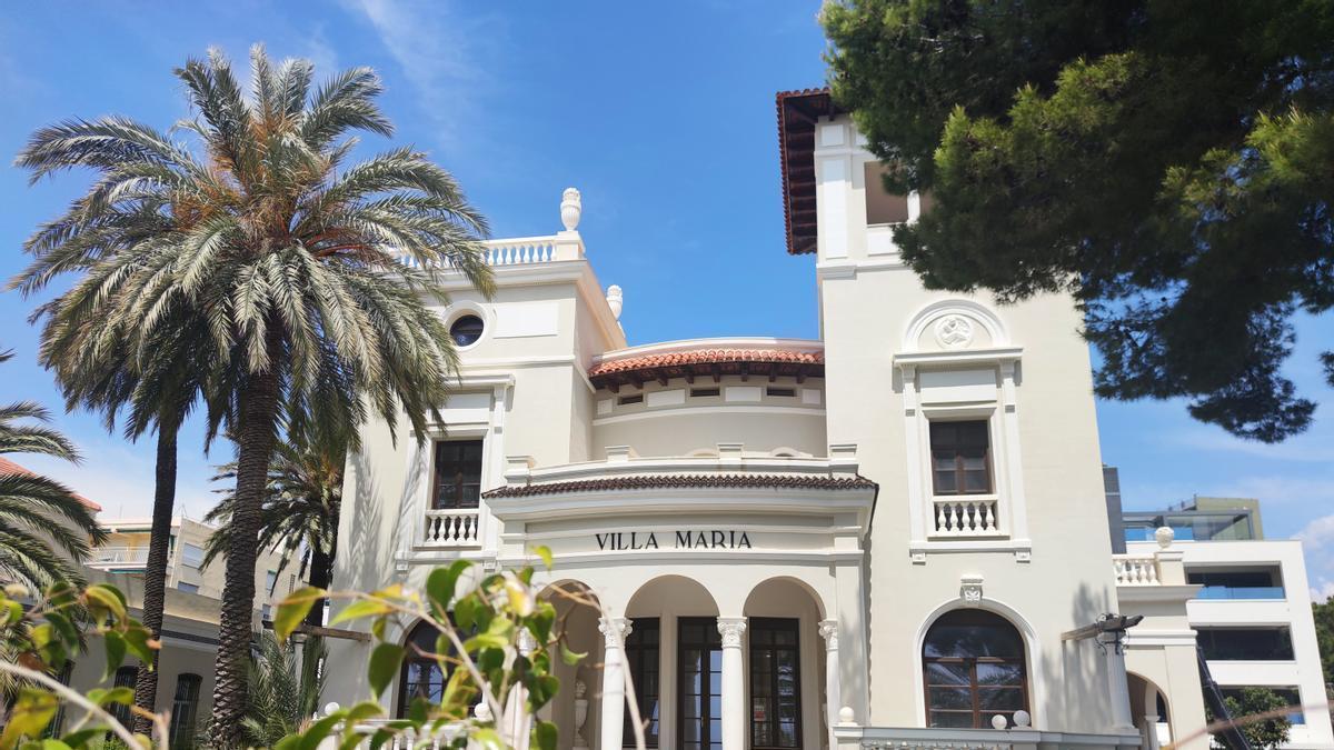 Villa María fue construida en 1925 por el arquitecto Francisco Maristany y ahora es de un americano.