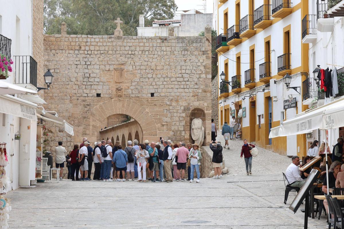 Las obras finalizadas en Dalt Vila por el Ayuntamiento de Ibiza, en imágenes. Las obras finalizadas en Dalt Vila por el Ayuntamiento de Ibiza, en imágenes.